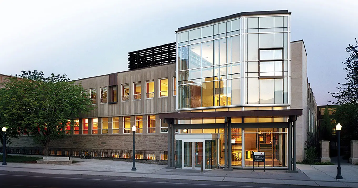 Queen’s University Athletics & Recreation Centre (ARC) by Triumph Cladding